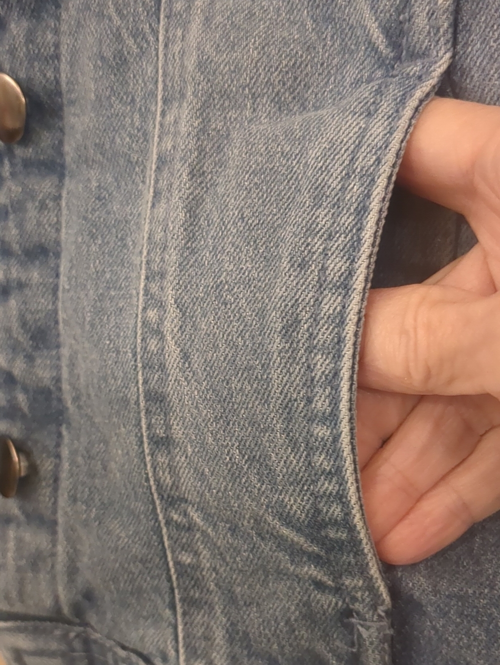 Cropped Jean Jacket - Picture 2 of 5